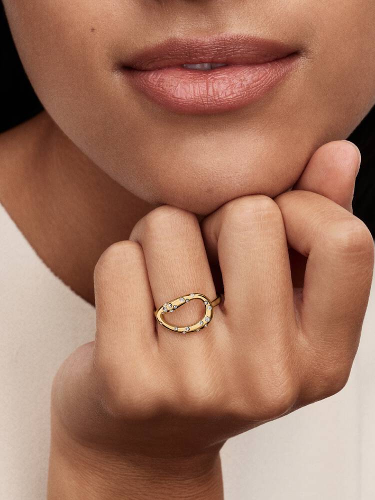 Anello Organico con Pietre Incastonate – Finitura Oro