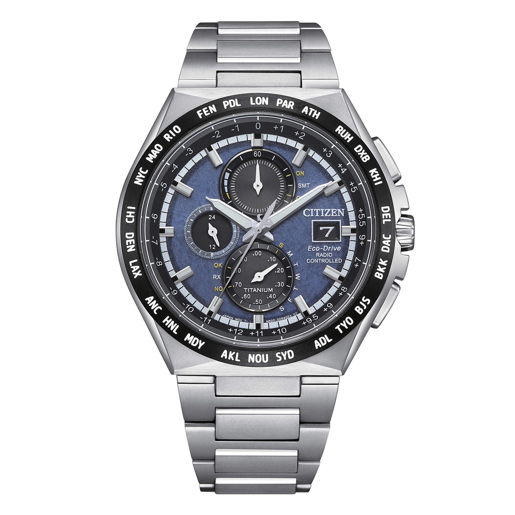 Citizen AT8 Super Titanio – Orologio Uomo Radiocontrollato Eco-Drive